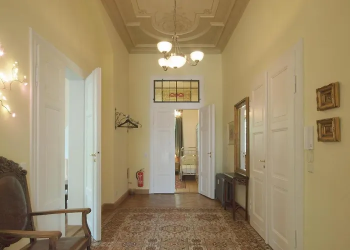 Haniel Julius Lejlighed *